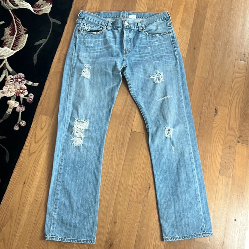 Women’s Levi jeans size 30